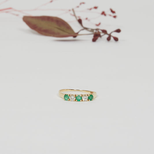 OH NILA. 14K - Smaragd - Diamant